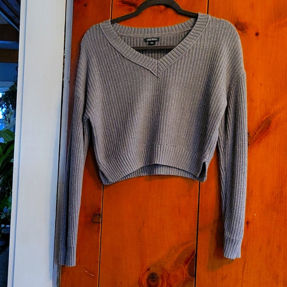 Grey crop top sweater